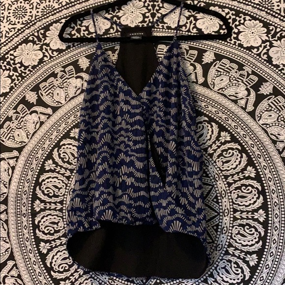 💙 Trouvé crossed tank top 💙